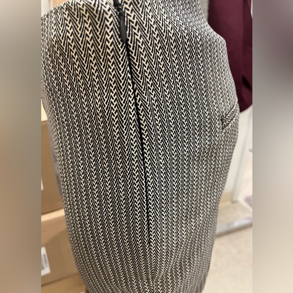 WHBM SIDE ZIP SLIM ANKLE DRESS PANTS, Size 2 - Picture 2 of 5